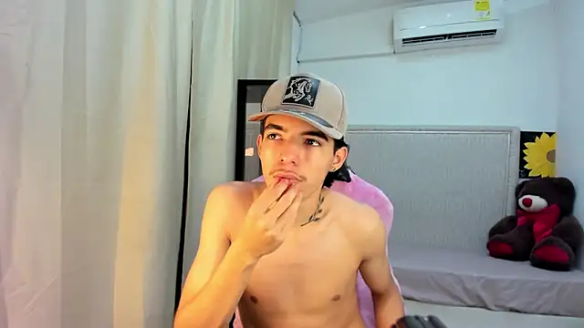 Bad_bunnyy_: απευθείας συνομιλία ΧΧΧ