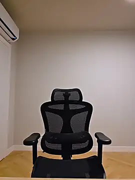 MiaRides19 Webcamshow