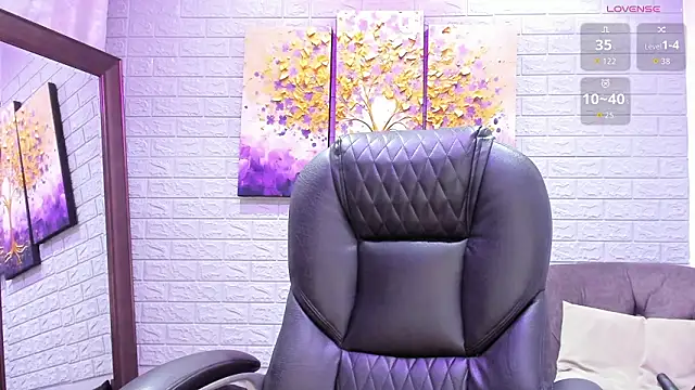 _LaraMom_ Chat XXX in diretta