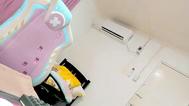 CraveMyCurves 即時 XXX 聊天