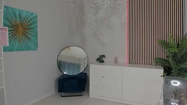 ZayaTease: онлайн-секс-чат