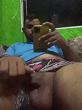 Chat XXX en directo de Sheik_z_o