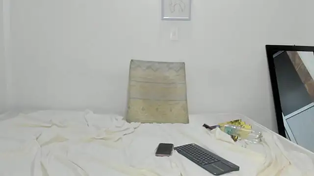 Nikki__uwu Chat XXX live