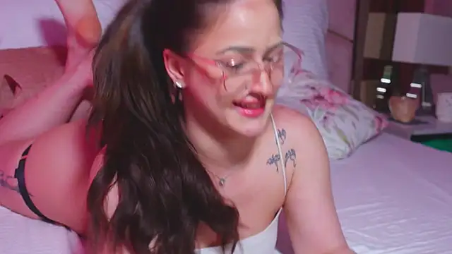 LucyLextonX live XXX chat