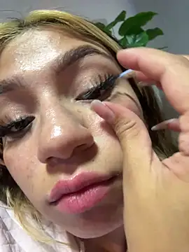 Isabella18_pink's Live XXX Chat