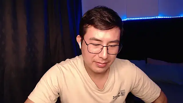 andrewmhilton_ Chat XXX in diretta