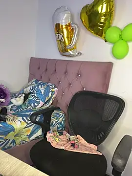 Czat XXX na żywo – nicol_jone1