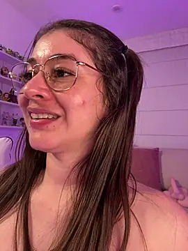 Sharon_07 লাইভ XXX চ্যাট