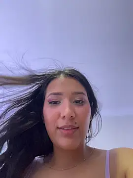 IsabellaJoness_'s Live XXX Chat