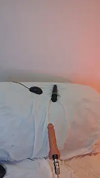 sweetycatonly: διαδικτυακό σόου στην κάμερα