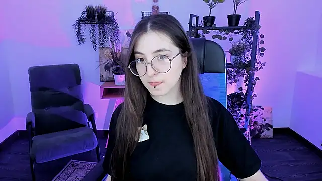 VirtuallVoyantのライブXXXチャット