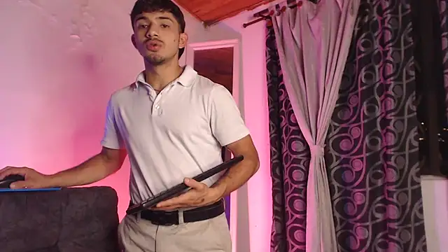 ArturoCardona_: απευθείας συνομιλία ΧΧΧ