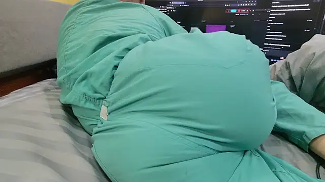 Lacht_Liden: διαδικτυακό σόου στην κάμερα