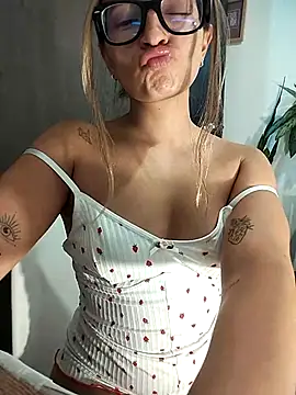 AnnySanz's Live XXX Chat