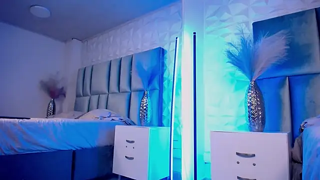 HollyPeachのライブXXXチャット