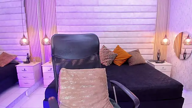 VictoriaaBlair: онлайн-секс-чат