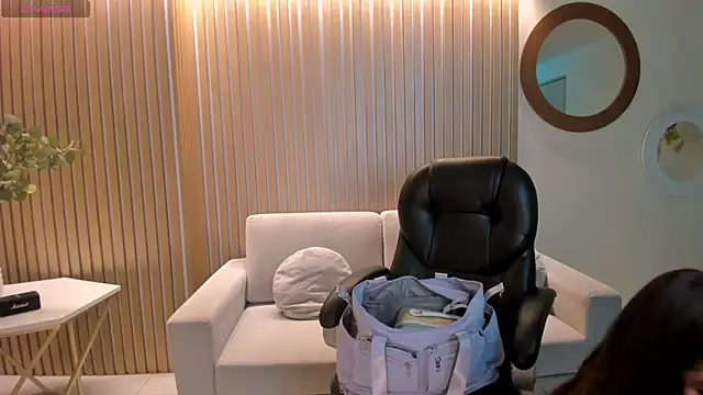 Chatroom XXX en direct de MarianneLane