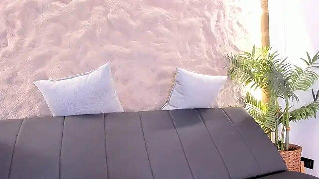 Naomy_gyal: διαδικτυακό σόου στην κάμερα