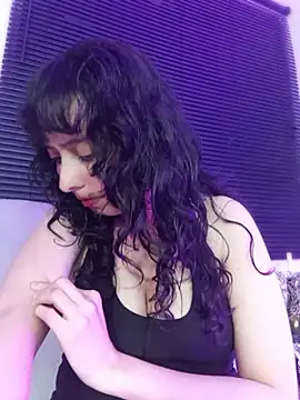 Eva_Err Adlı Modelin Canlı XXX Sohbeti