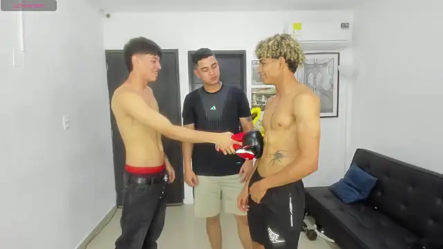 Voyeurism_guyss Obrolan Langsung XXX