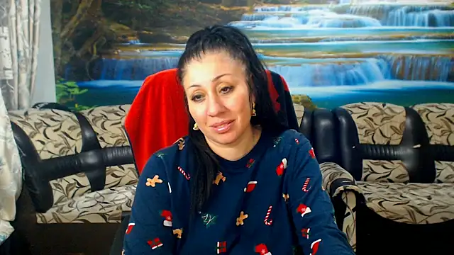 MoistMady Adlı Modelin Canlı XXX Sohbeti