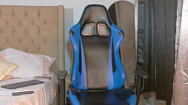 GeorginaHills Chat XXX in diretta