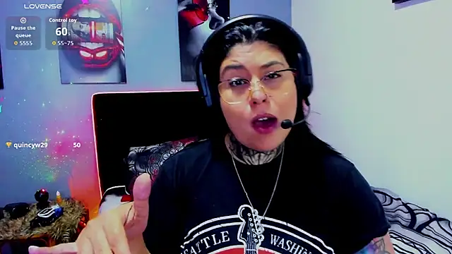 Pokazy przed kamerką – Veronika_metal