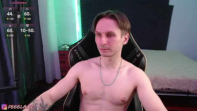 Chatroom XXX en direct de F666LAME