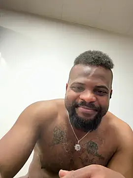 XXX chat uživo modela BigCatXLOfficial