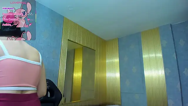 LUAR_TAYn Live XXX chat