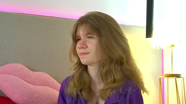 Show modela MilaMaelis na web-kameri