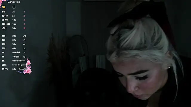 Czat XXX na żywo – BarbieHannaB_