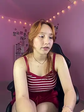 Davne_ Adlı Modelin Canlı XXX Sohbeti