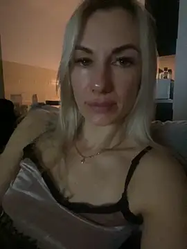 แชท XXX สดของ Emelis_