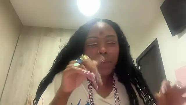 ChocolateCakeQueen Live XXX Chat