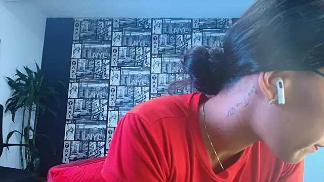 DanielaMonroe 即時 XXX 聊天