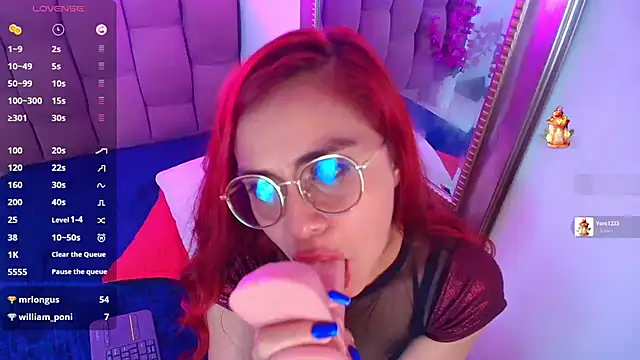 tiiny_emilly 即時 XXX 聊天