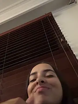 EmyVega élő XXX-chatje