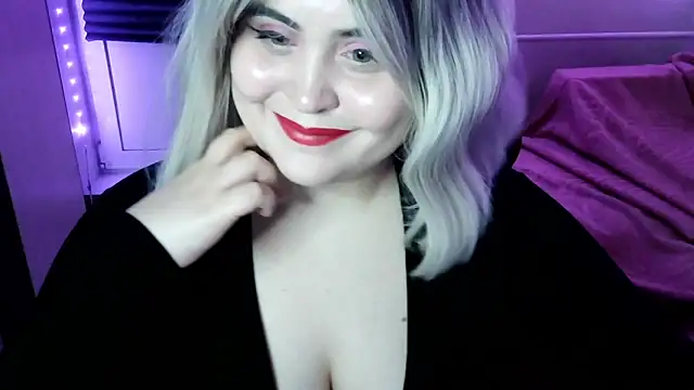 Lulovia Live XXX Chat