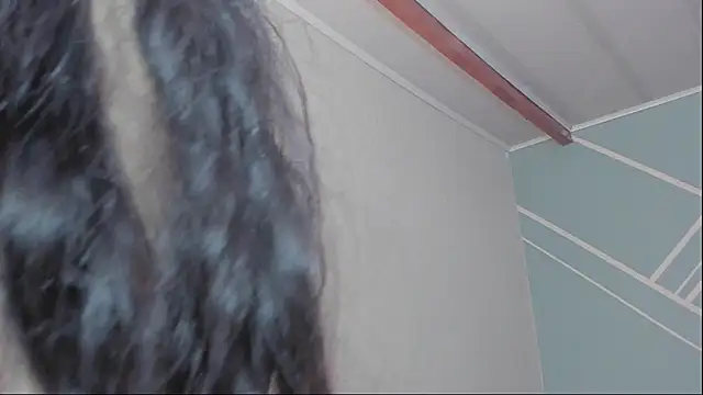 Lucy-Bluesea – Live XXX-chat