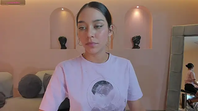 AmaliaCrus Adlı Modelin Canlı XXX Sohbeti