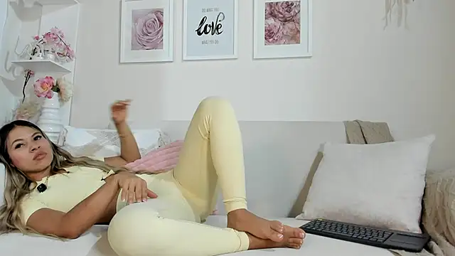 Chat XXX ao vivo de Mia_Rosee1