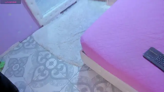 Goldentemptation_ – Kamerová šou