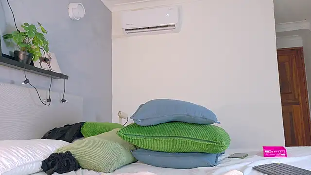 SeleneGibson__'s Live XXX Chat