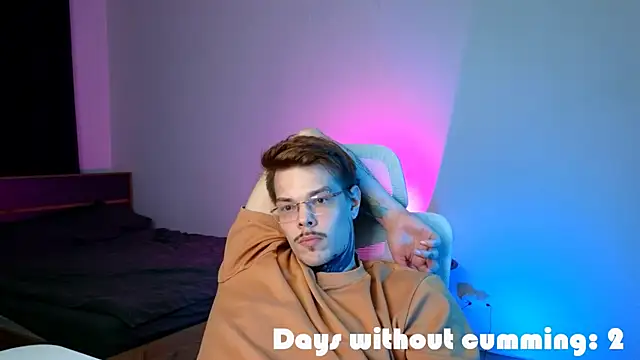 DENIS_HERE 网络视讯表演