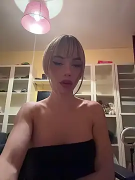 Chat +18 de Carlita_cute ao vivo