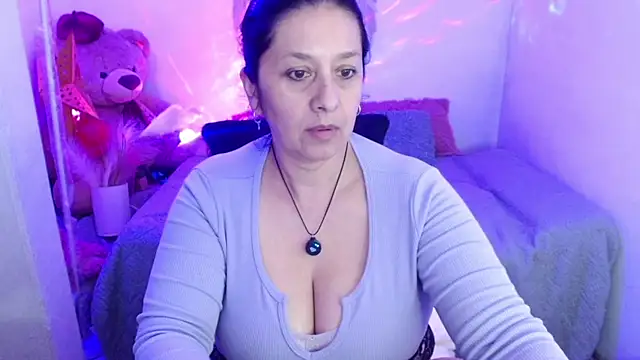 camilalattiのウェブカメラショー