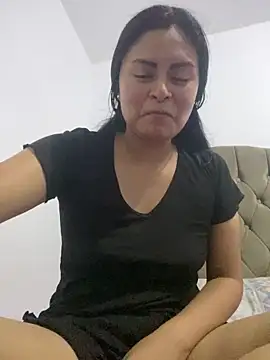 Chat XXX en directo de Mikaela43