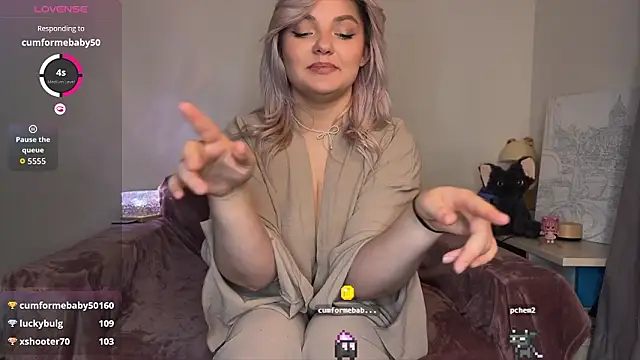 MiaCuteMeow's Live XXX Chat