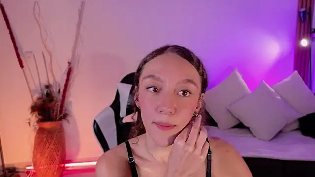 ChloeMoreti লাইভ XXX চ্যাট